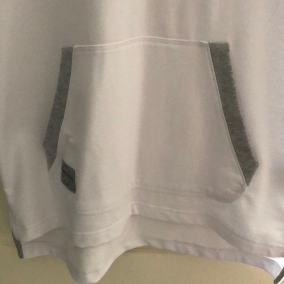 Short sleeve hoodie - Picture 3 of 6